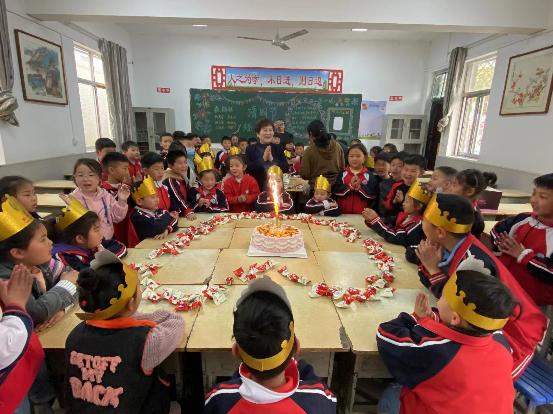 af633d742f428416599e83951ba81c2