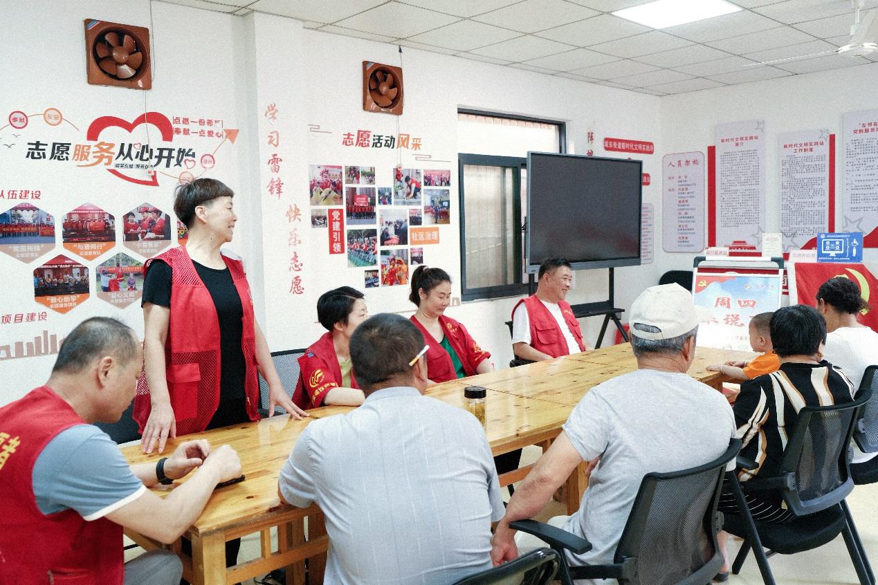 C:\Users\Administrator\Desktop\城东街道柳荫塘社区 开好“周四来说事” 小区党支部办好“为民事”\城东街道柳荫塘社区 开好“周四来说事” 小区党支部办好“为民事”\c81487cb13d56f77cc1f2f1ff82535e.jpg