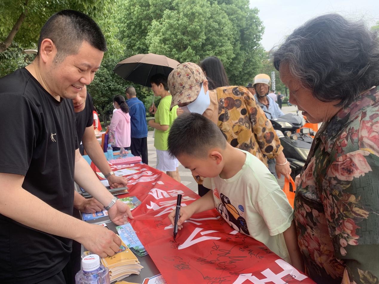 fe15a8ea4e62781252ab567f603cc2e