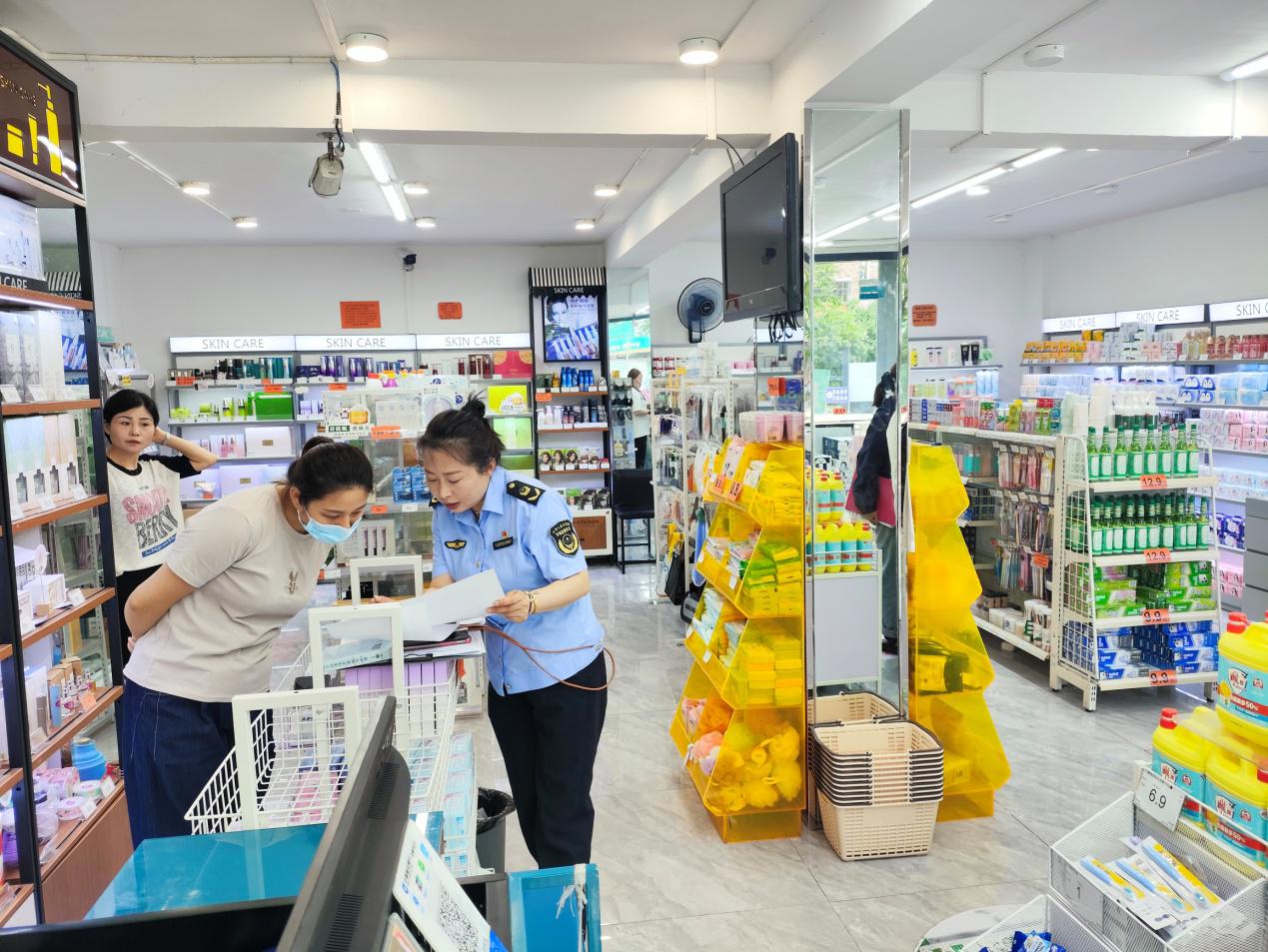 C:\Users\Administrator\Desktop\大通区市场监管局贴心守护你的“美丽消费”\大通区市场监管局贴心守护你的“美丽消费”1.jpg