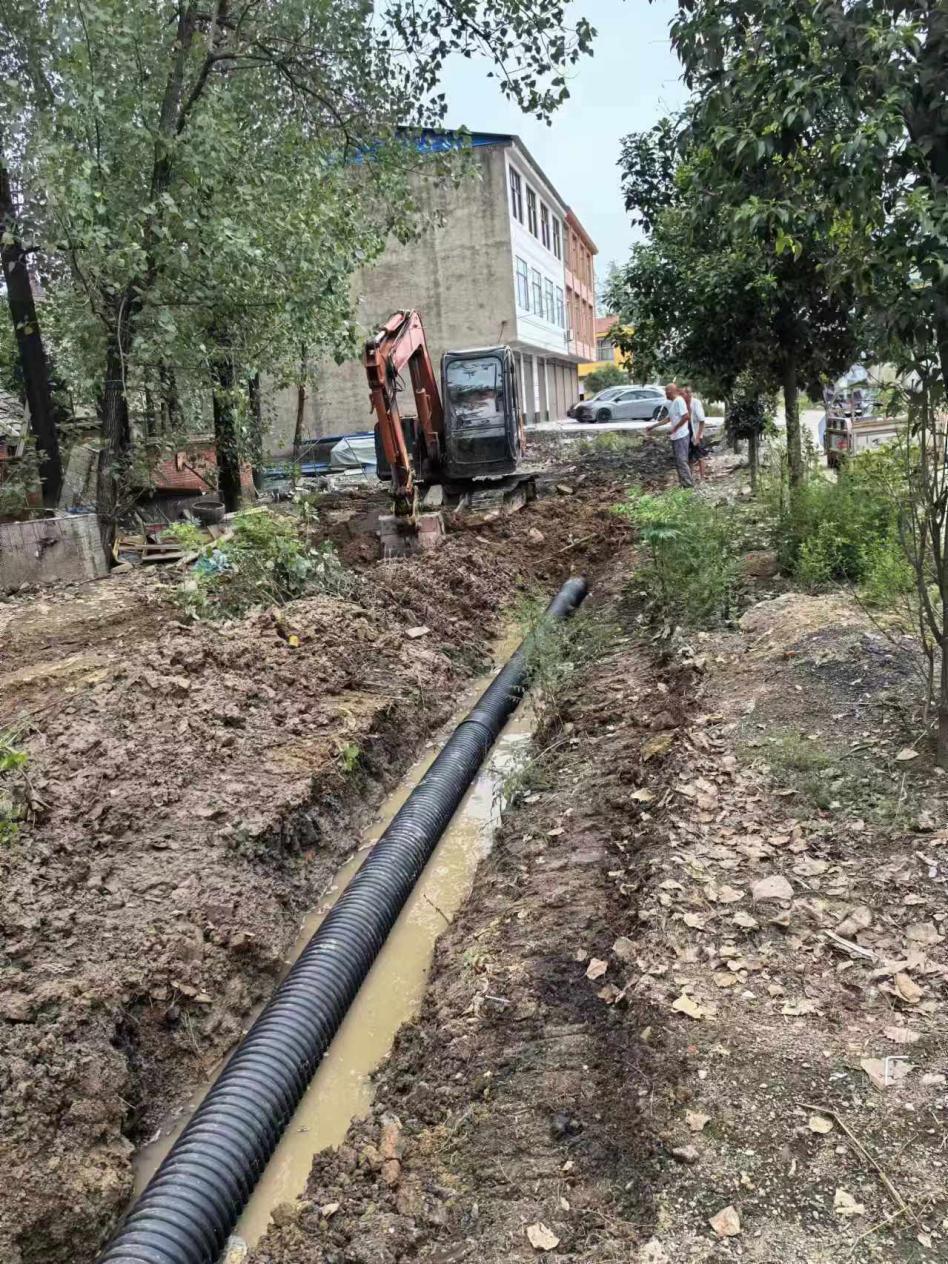 修建排水渠