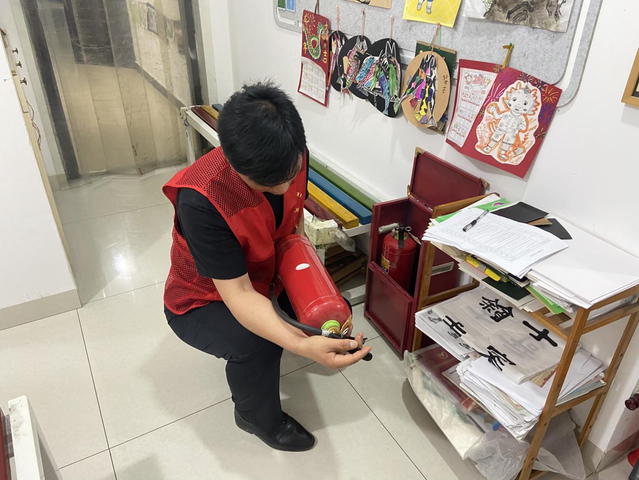 巡查“三合一”场所