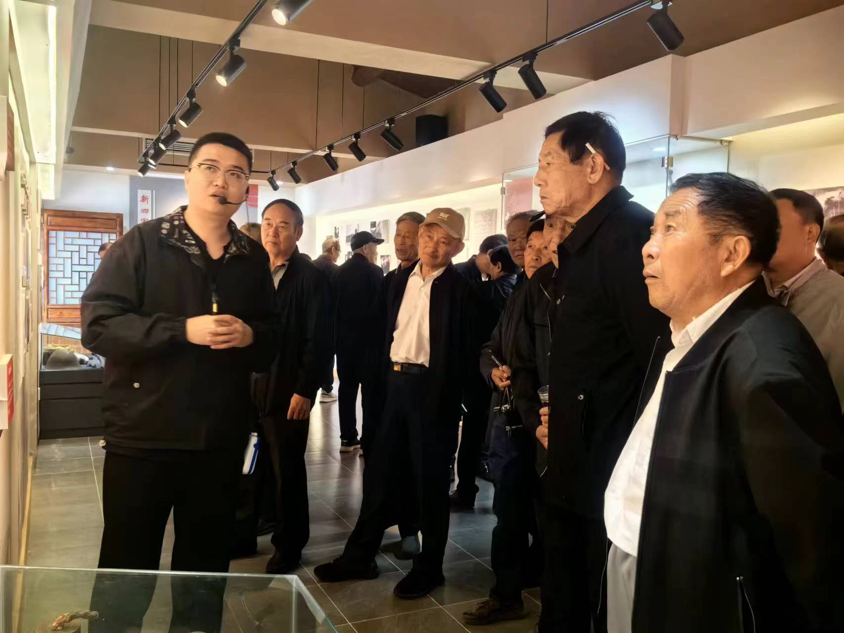 20241012 铜闸镇太湖村：忆红色足迹，庆重阳佳节（2）.jpg