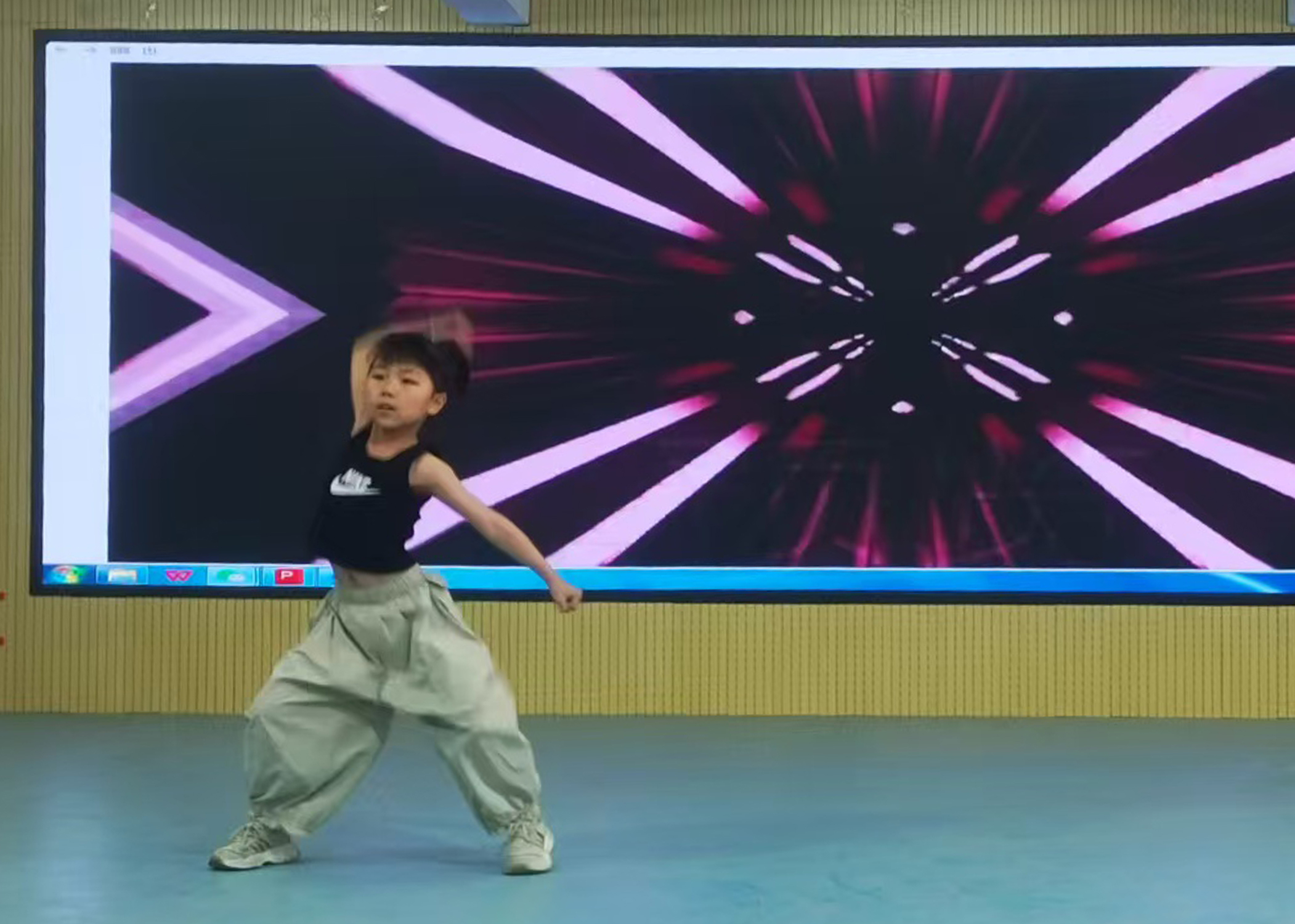 8bd59778c0f2141b0937d1fde6a6d9f