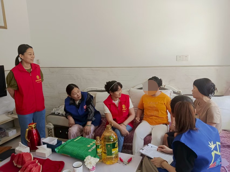 困难群众