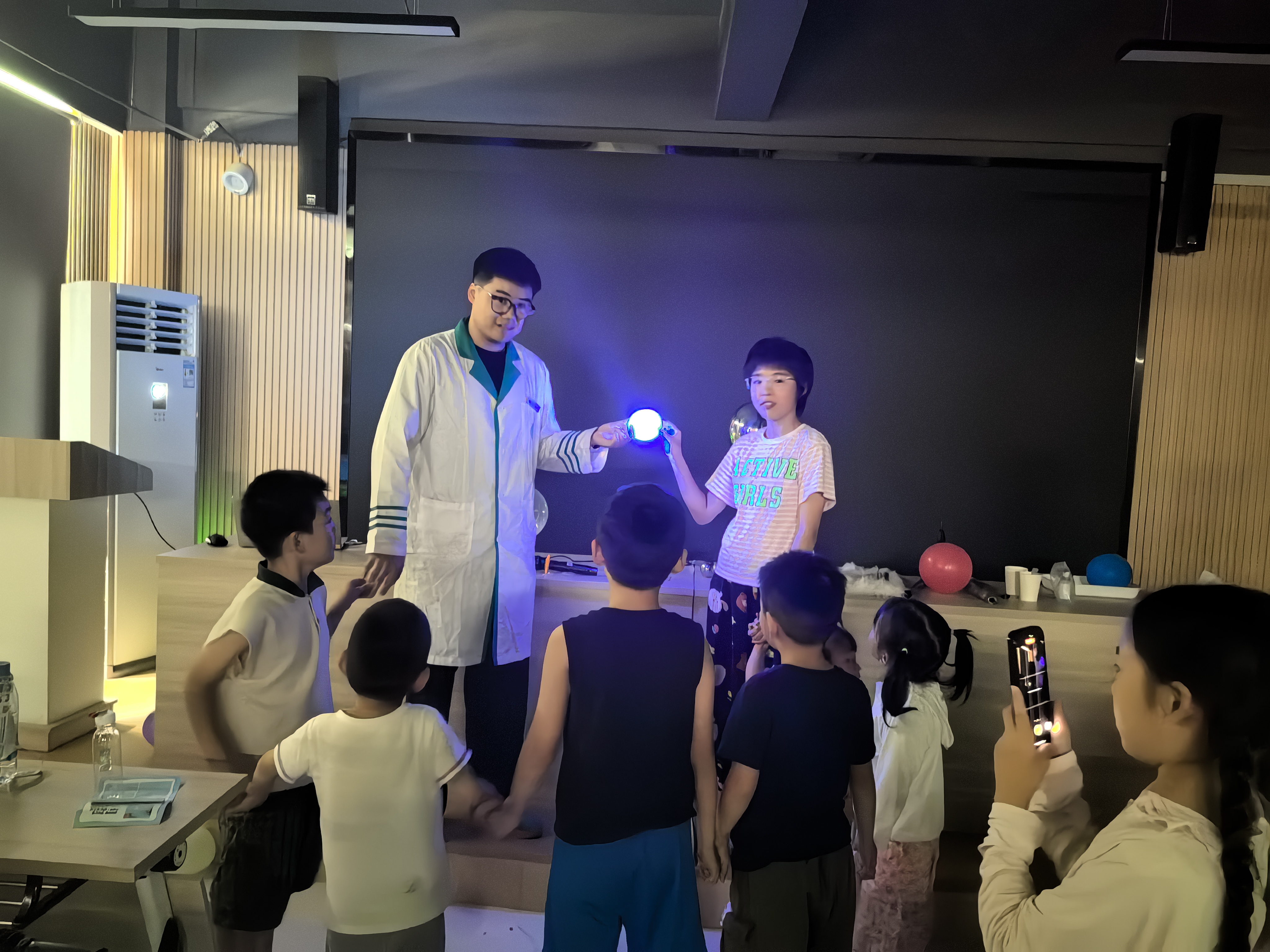 “发电小专家”科普活动