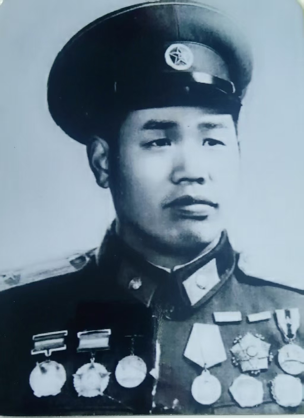 年轻时的李荣欣 (2)