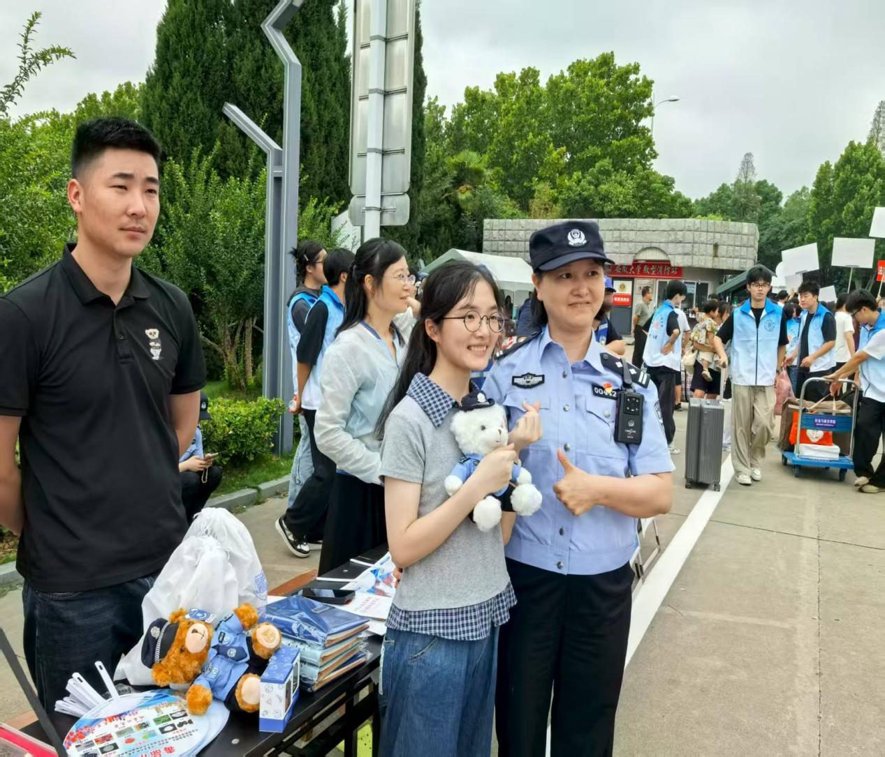 76a5207bec49bf1a43a06cf21167ab1