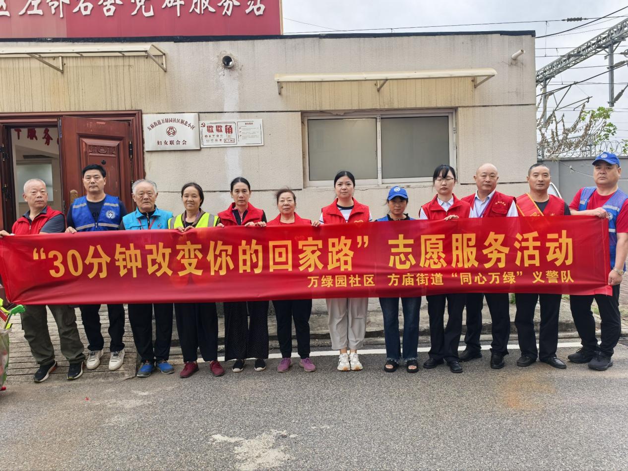 C5A445B425A153CEBF2692C1A81EB784