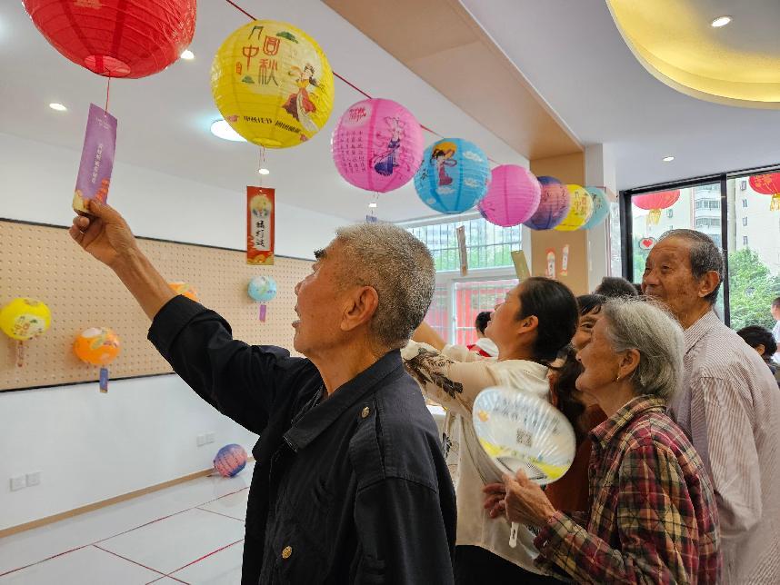 f1a624bd458e6cfac0e8853c4e56b605