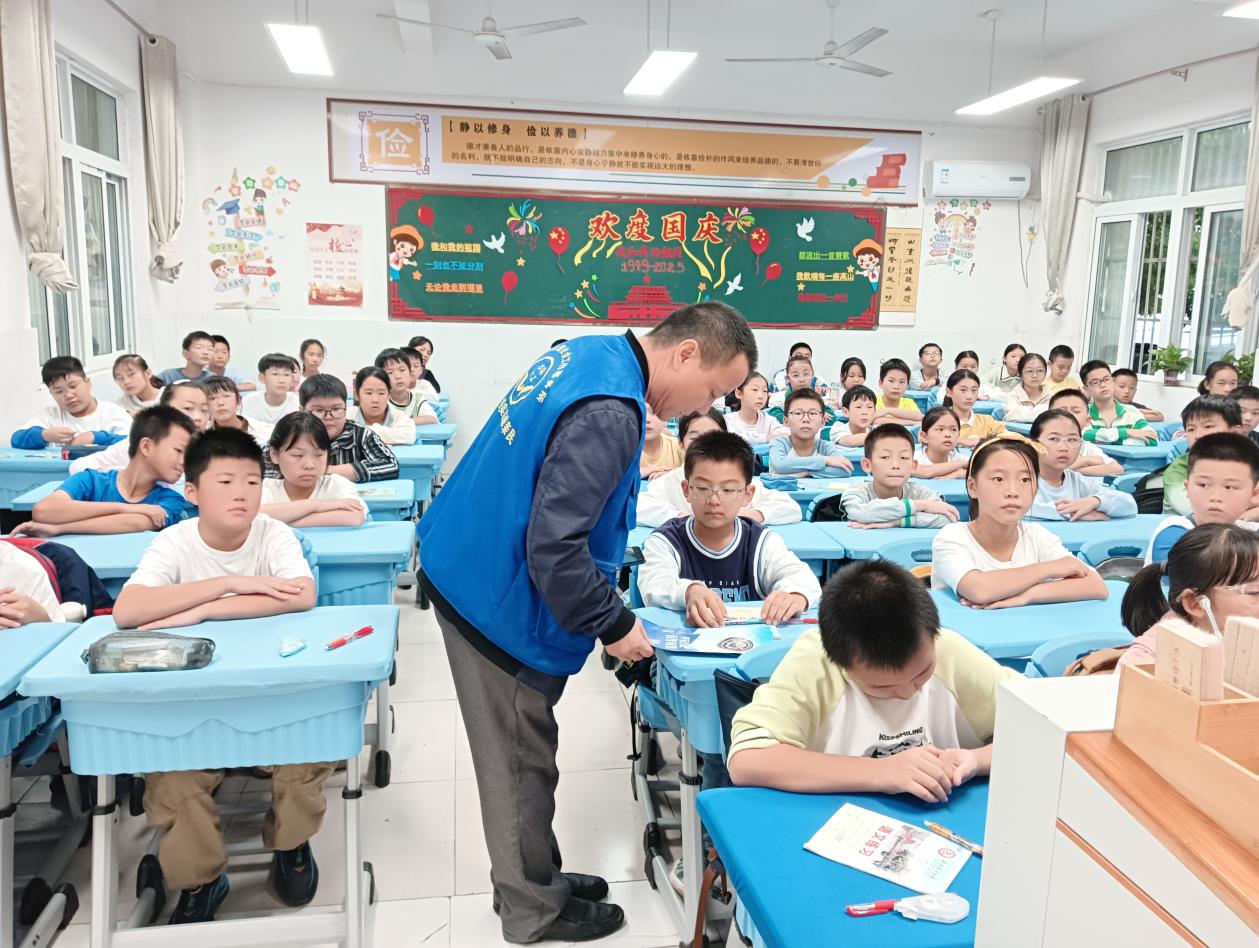 9fd2fc4d35d44c9cfcee60ac7085db0