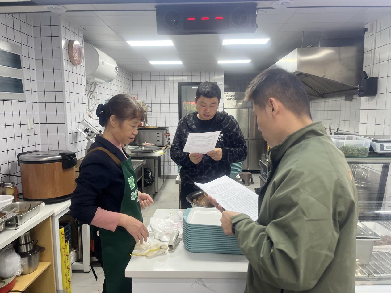 ef2948cc32bb0c9ab828eb81ab4ad59