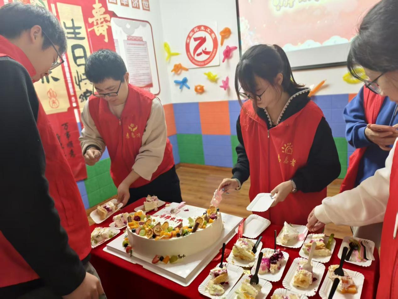 98ea87505c35f1e64ece992fb8f33da1