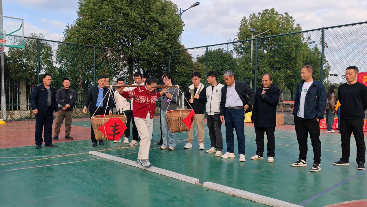 738e73c8ed3d4bae92e75cf6fe92cbee