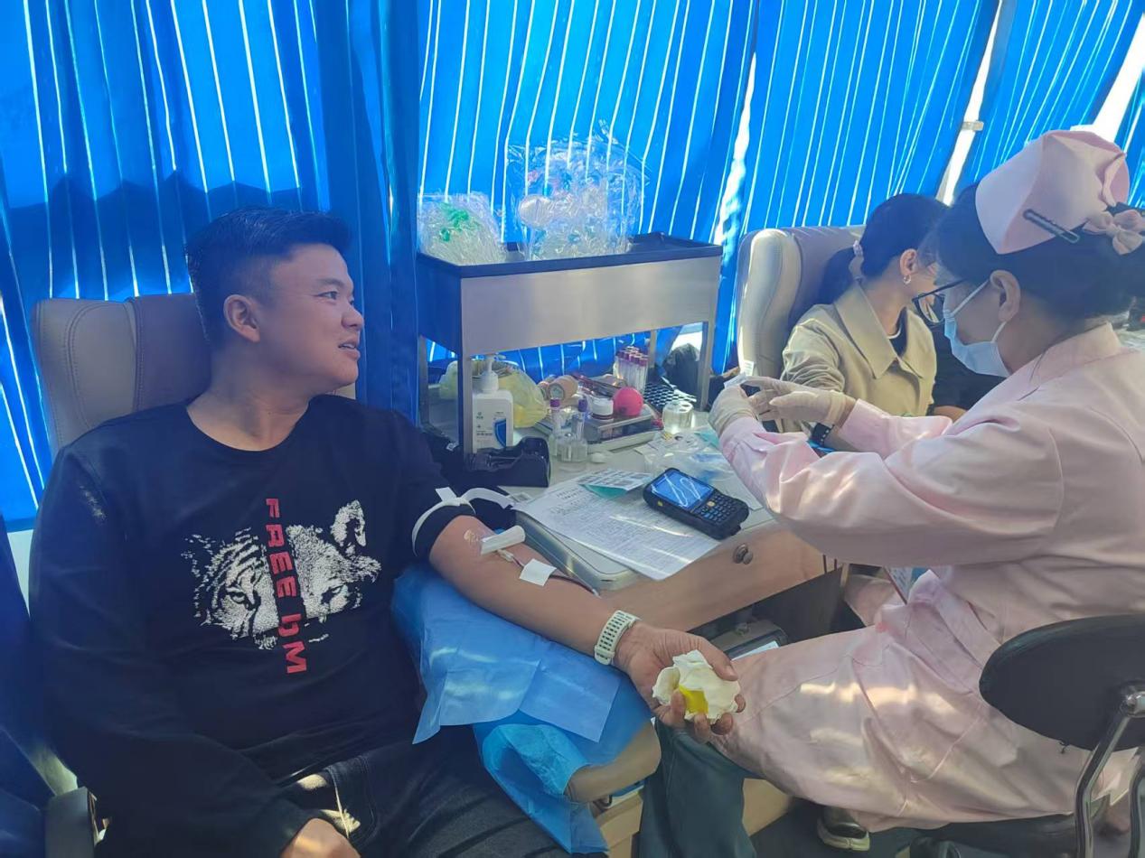 8feefcda584a562132872e284b5508d2