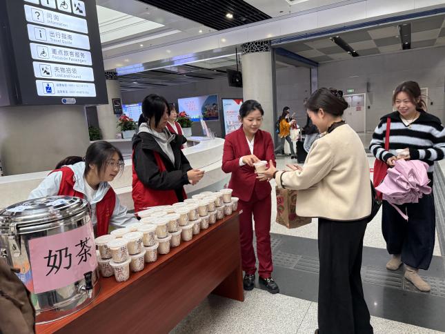 C:/Users/火车站/Desktop/暖冬相伴，茶暖旅途/9d9d61f6c77998f469832f9e5244ae6e.jpg9d9d61f6c77998f469832f9e5244ae6e