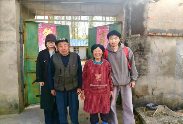 a40bf2b17211d797a86f355ea25aa95