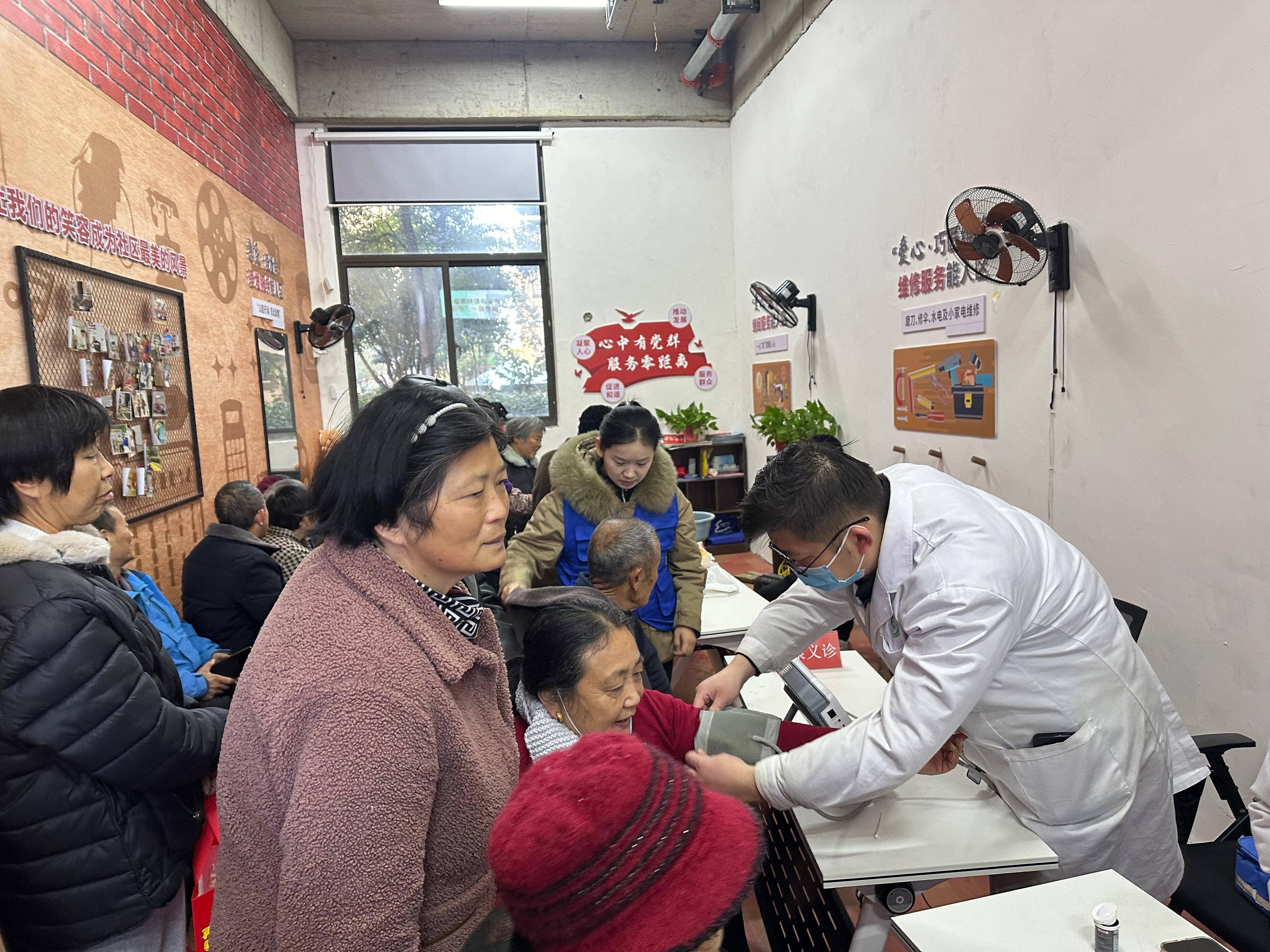 db0b8d2bfe2421739aaff7cc3583b350