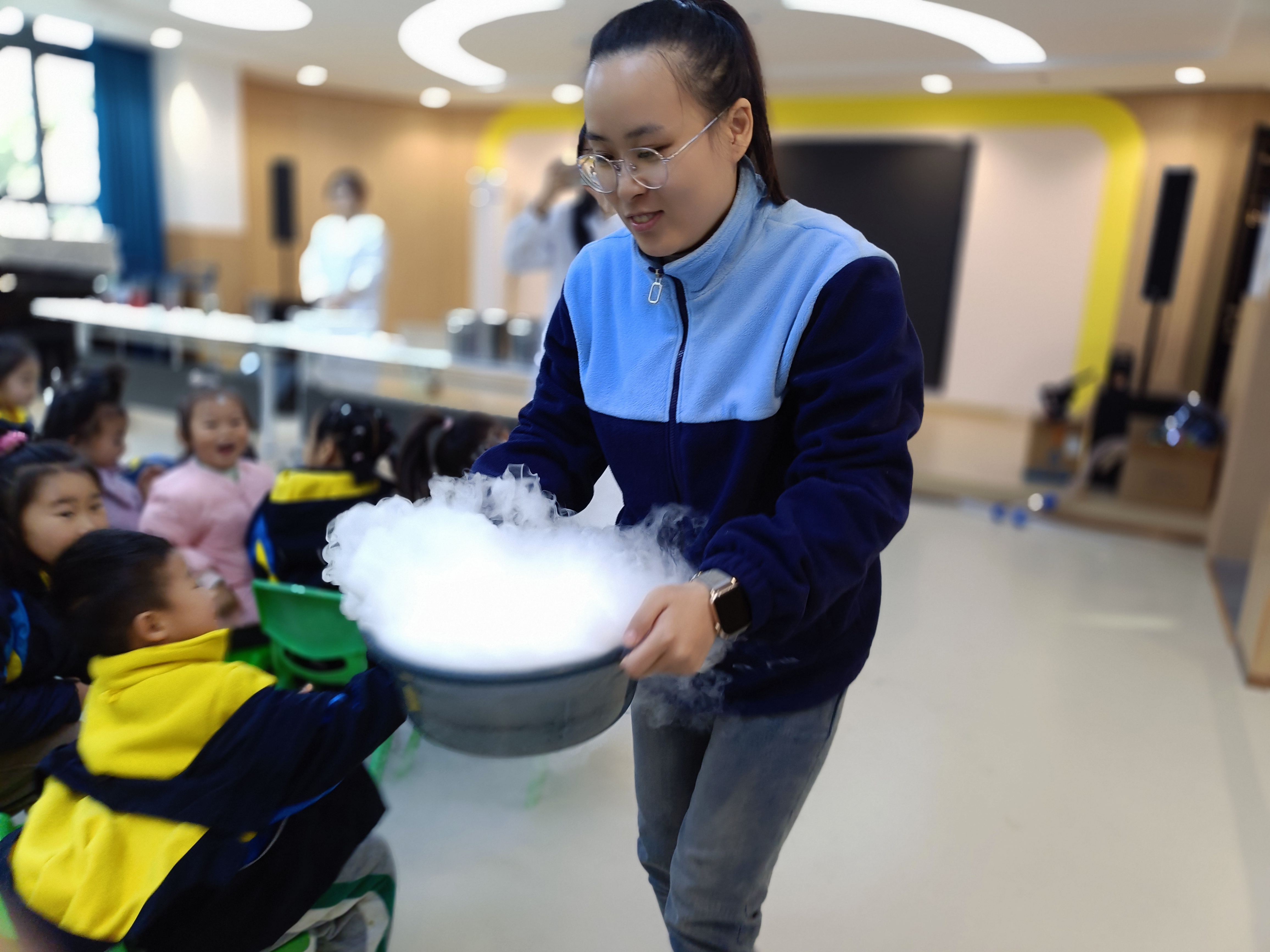 图示, 示意图

中度可信度描述已自动生成