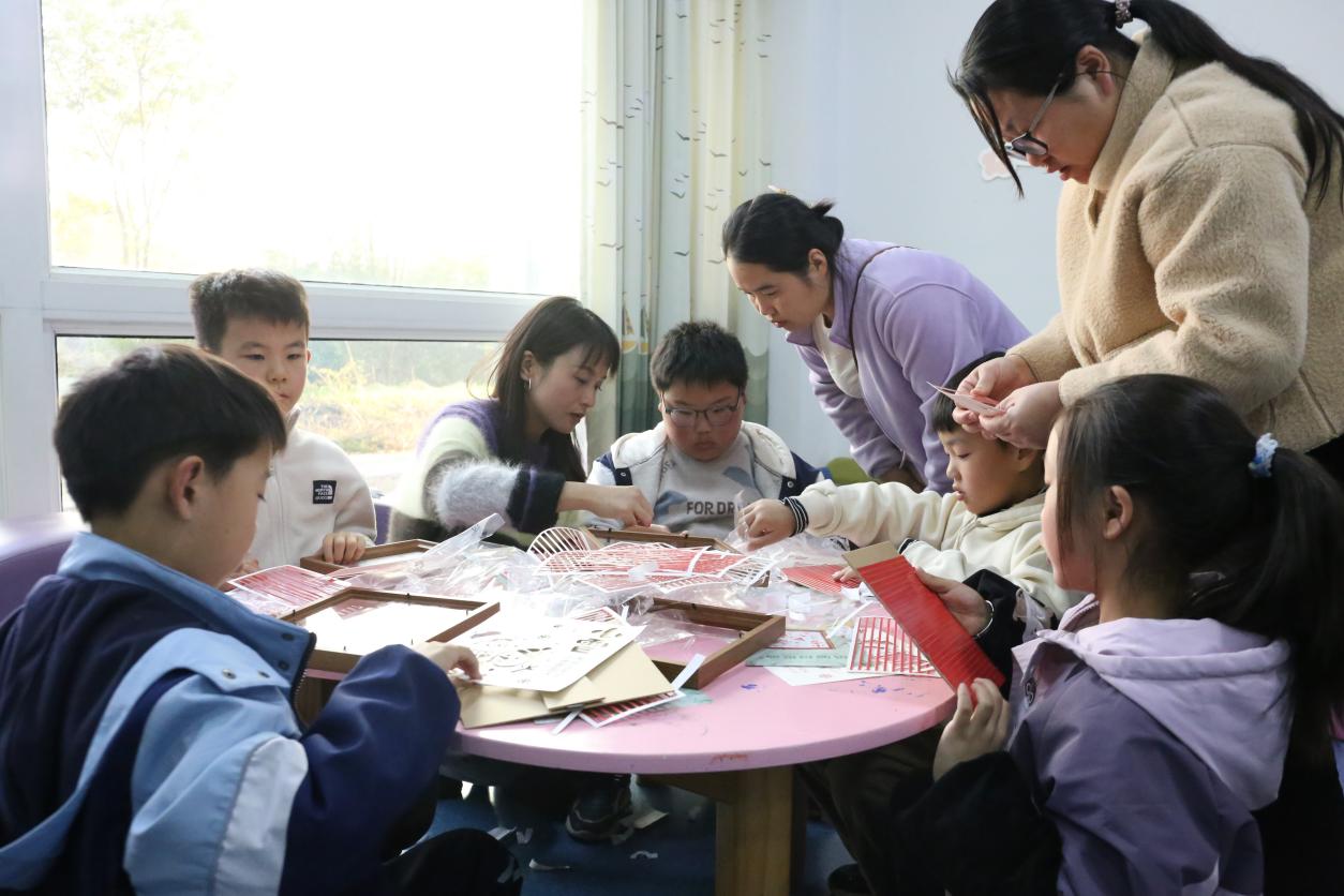 fe5defa95db646358bde356defe21182