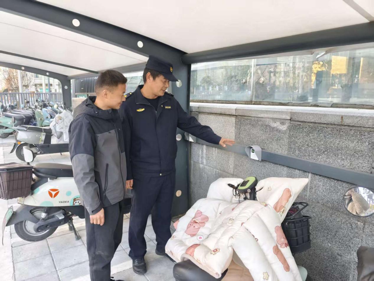 83b47b75714ea5d92c7be2df20fe533e