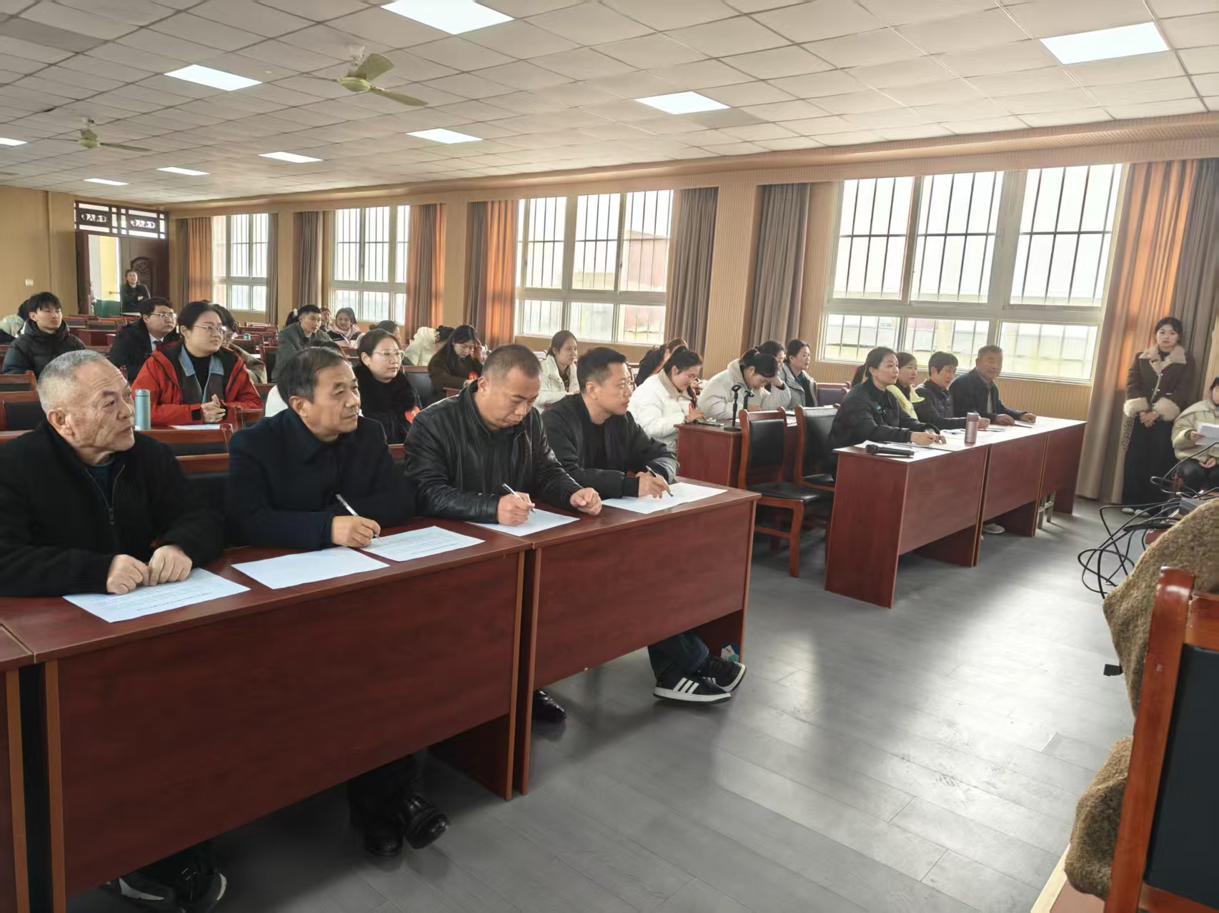 1937ace9481d34f71c9c097eb1102adf