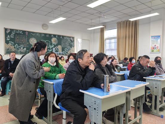 2db7e2d4384858e18e6b54246b0ed19