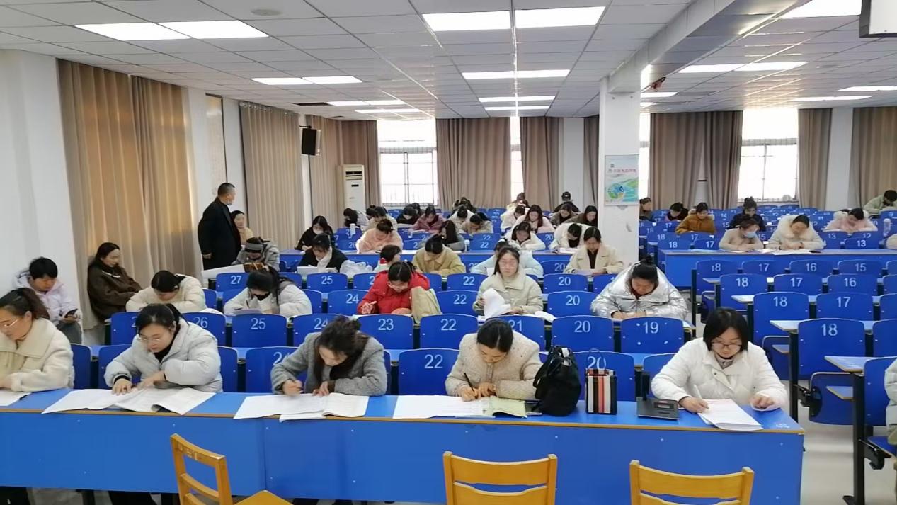 36be7de4402fef035cb6250bf728192c