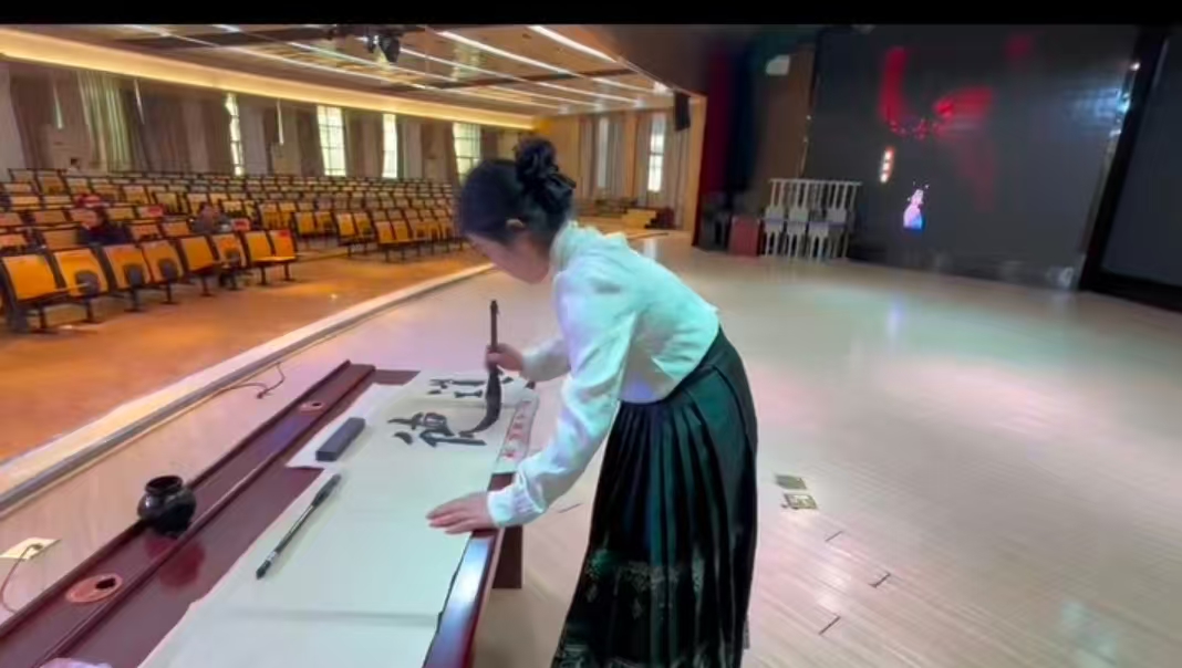 8468d1a391d1c4116048cbc27d2b7e0c