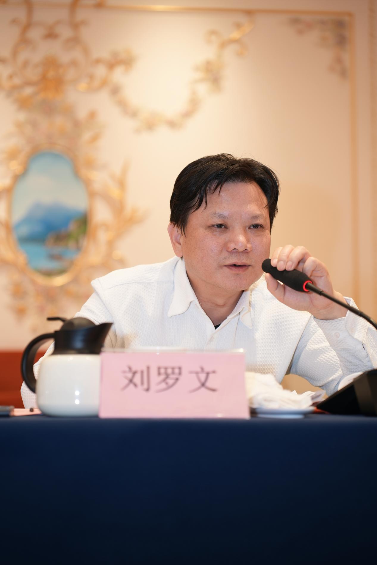 f0f9f3659ba0848b4196c9f1ab42053f