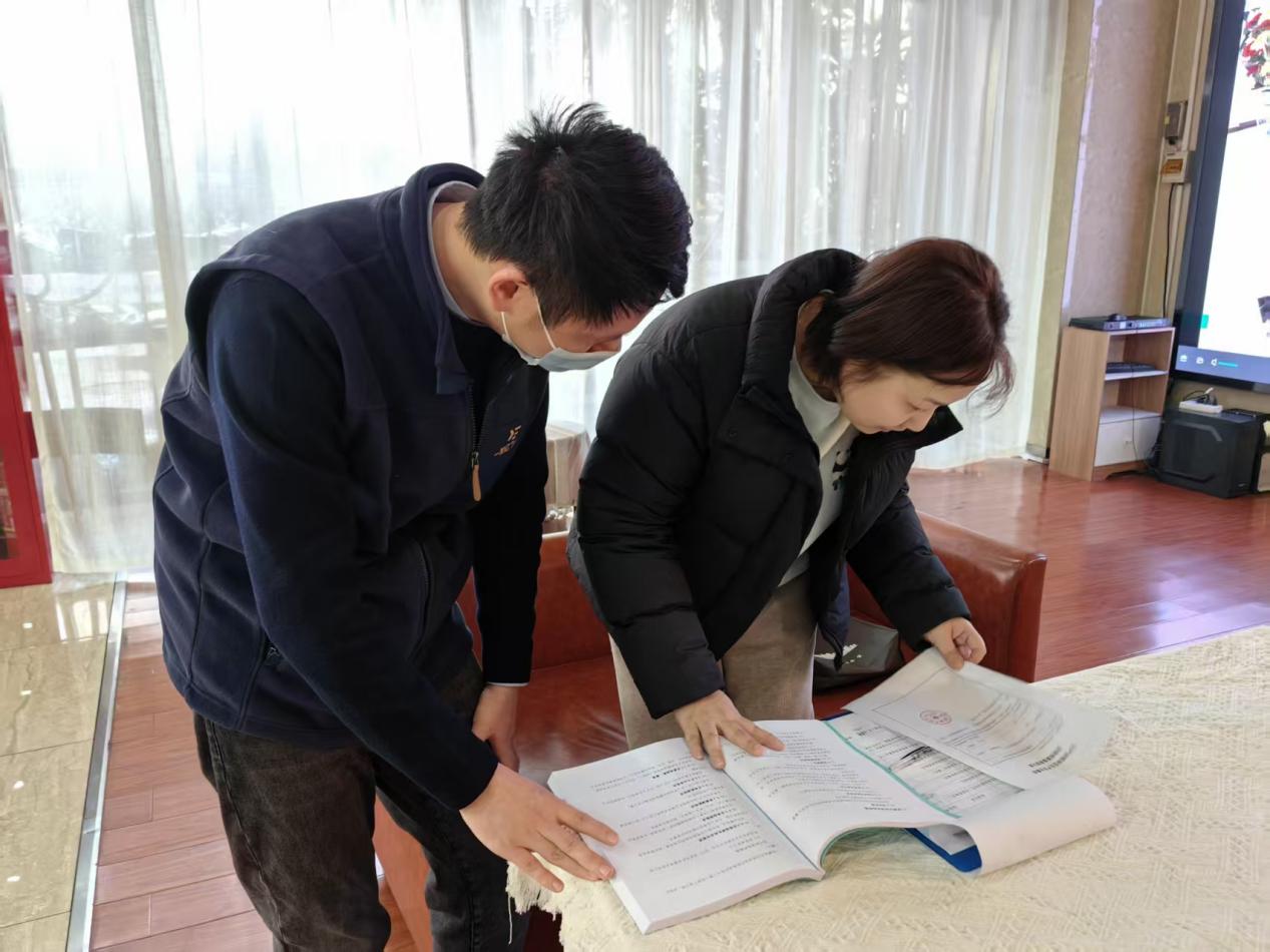 534b3c0c98b5410719b77b2d1be4e163