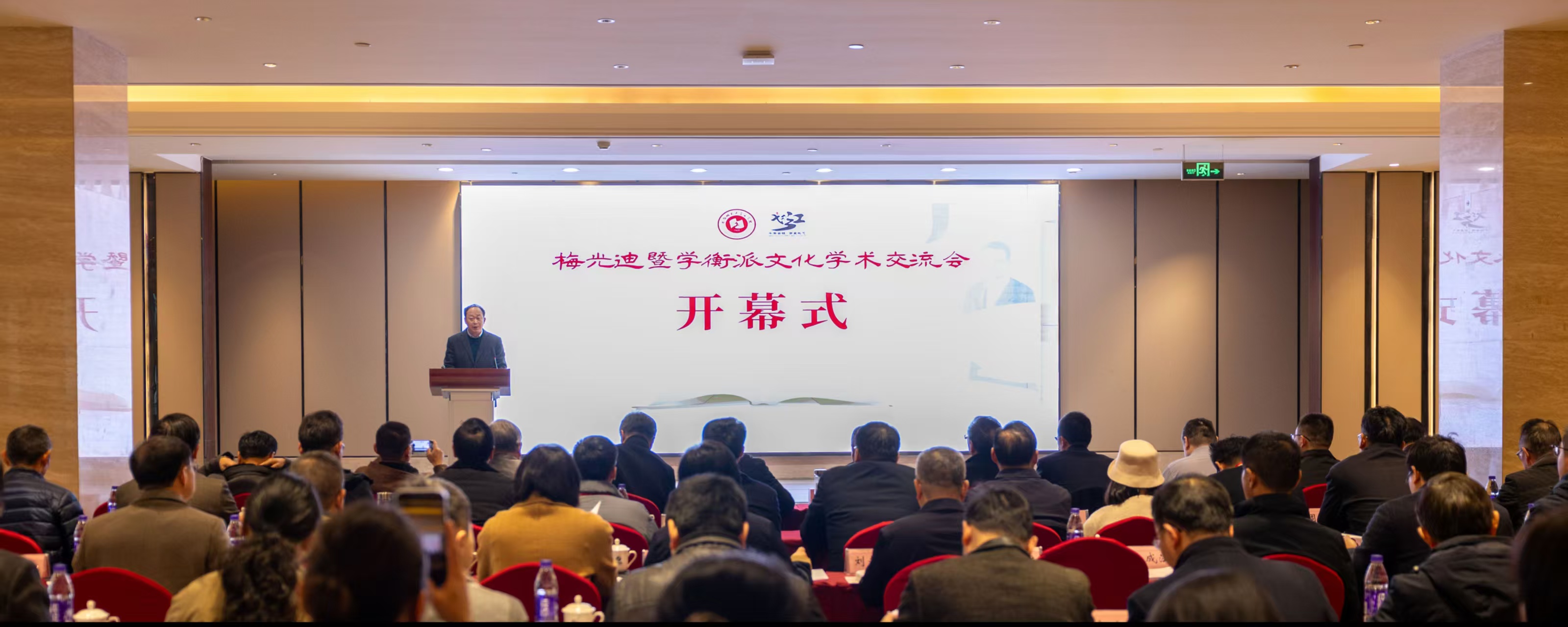 21085d3c009131a39299aad2efcace6b