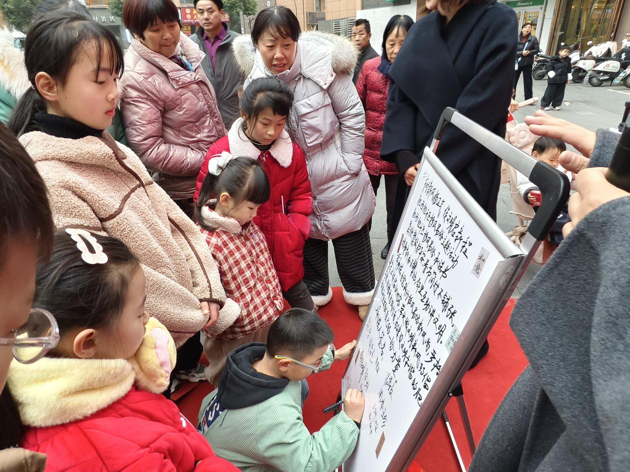 f2dd3d6b499fce6822e450a9506f0f27