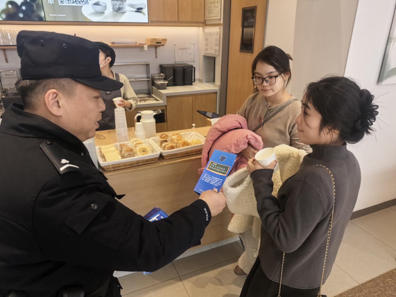 c7985c52e4a2f8915f3eba69250efb3