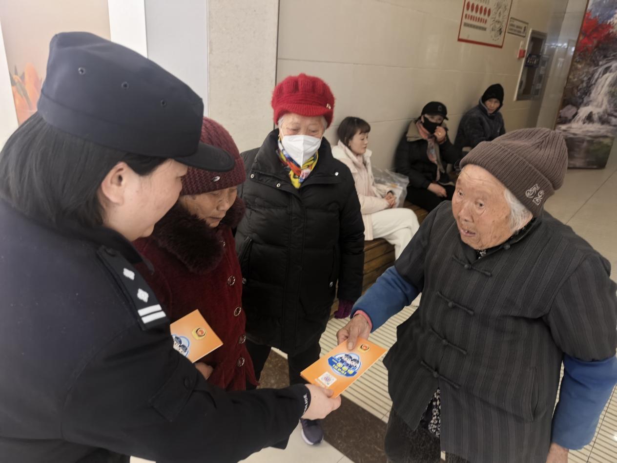 1bf080d079790f3a3d543a692c1ab1b