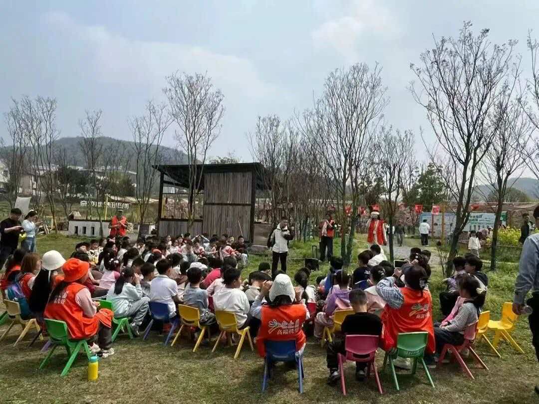 357f424b93032bc796c71e7484566098