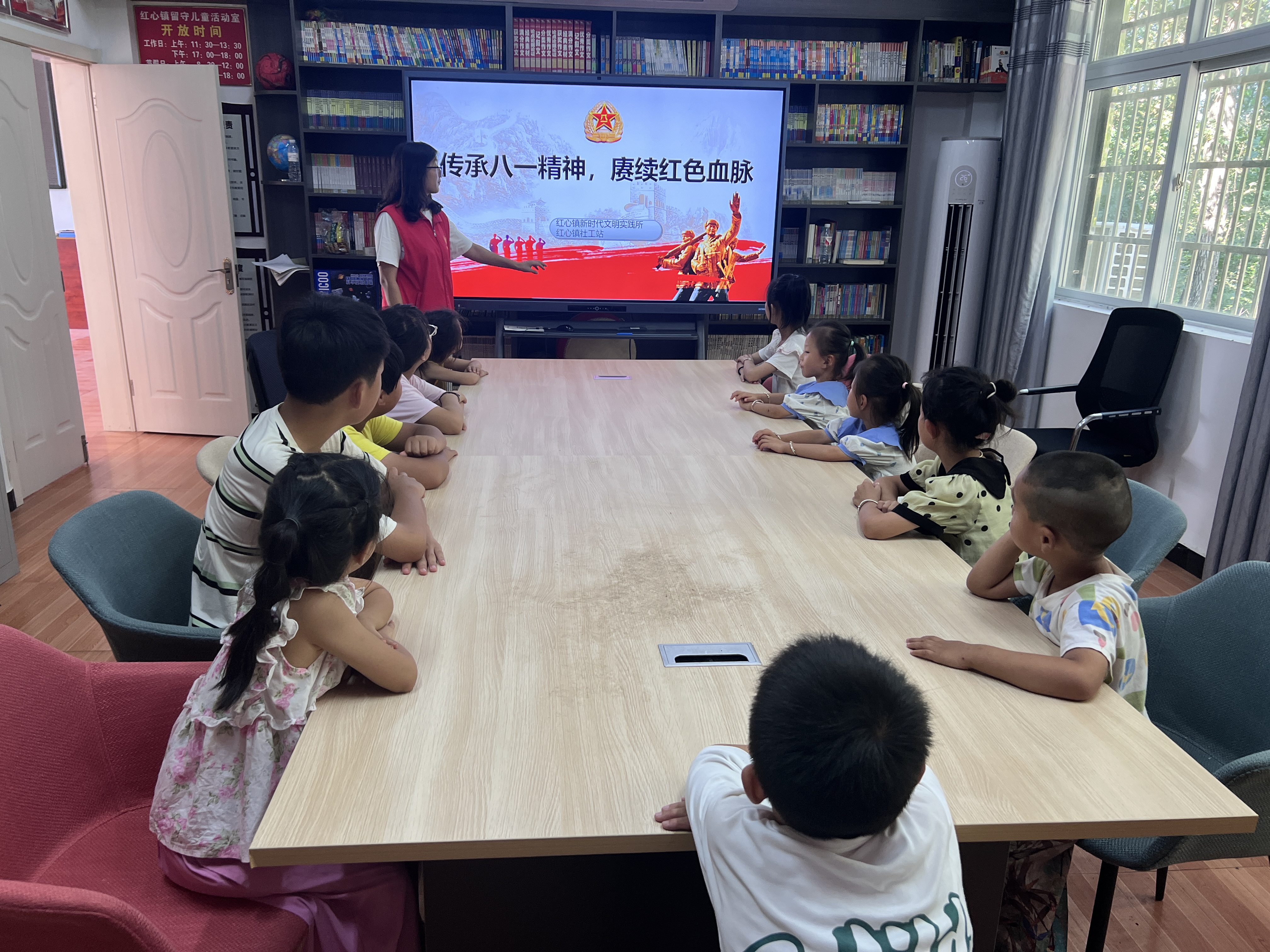 凤阳县红心镇开展“传承八一精神 赓续红色血脉”主题宣传活动.jpg