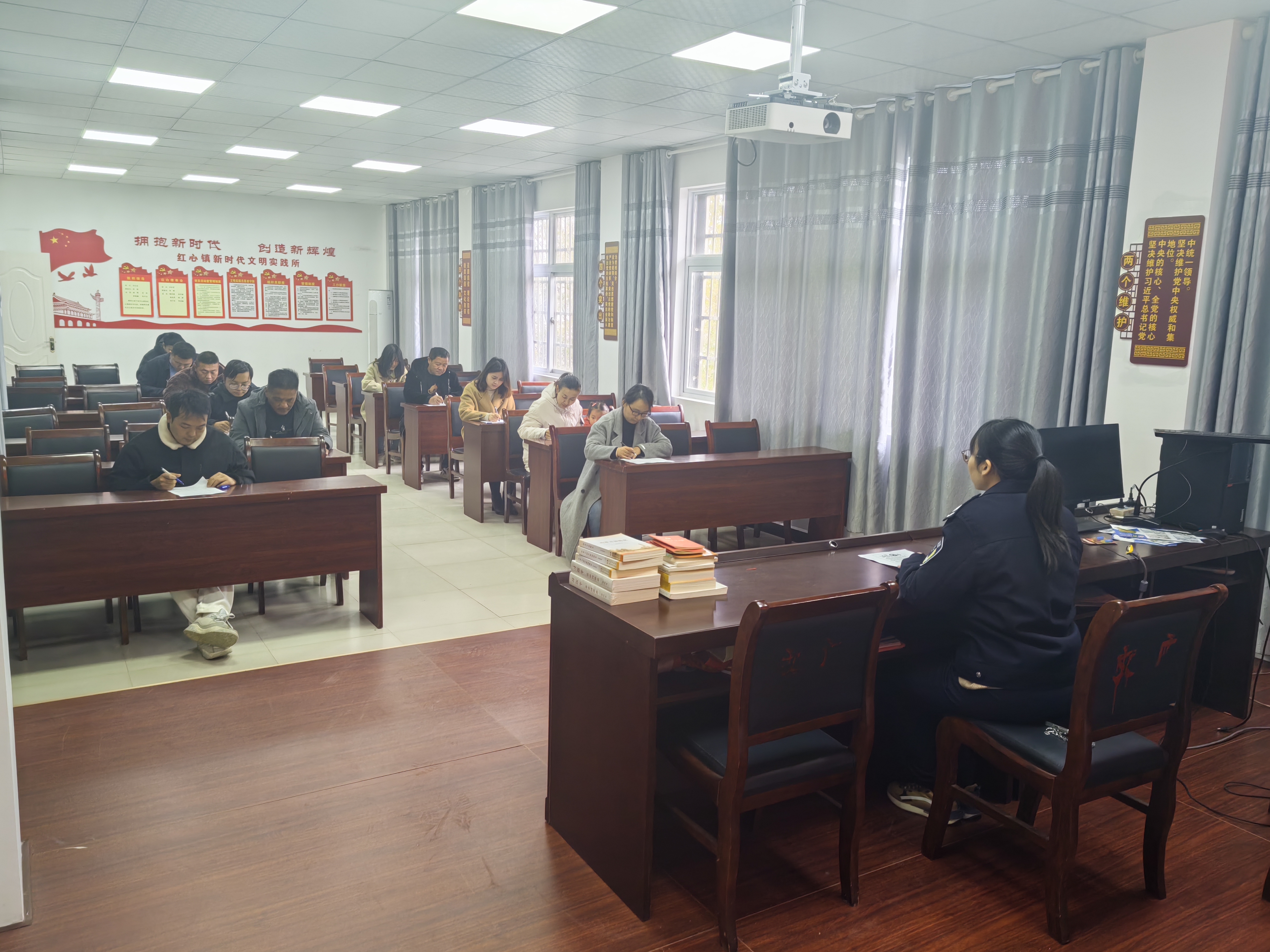 红心镇司法所开展宪法法律知识测试活动.jpg
