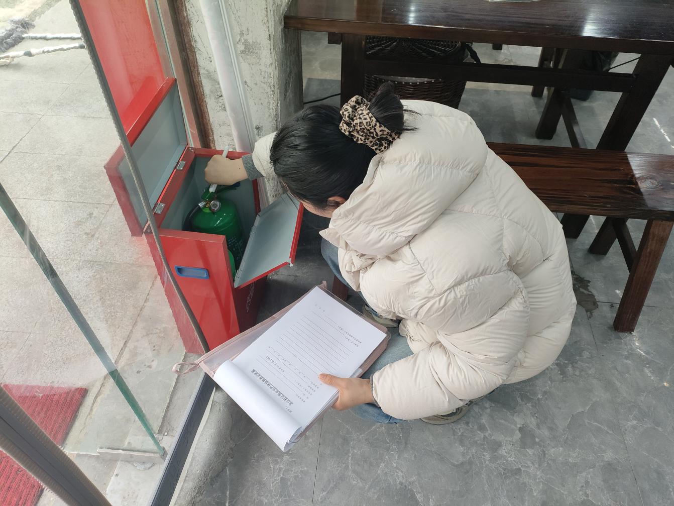 明光街道龙山社区：强化“党建红”，赋能“安全蓝”” (3)