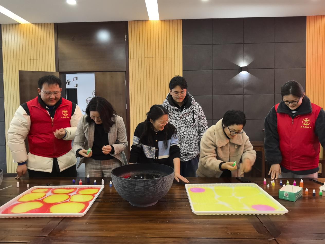 明光嘉禾社会工作服务中心开展“倡导友爱互助 共建和谐社会”2025年社会工作主题宣传活动 (3)