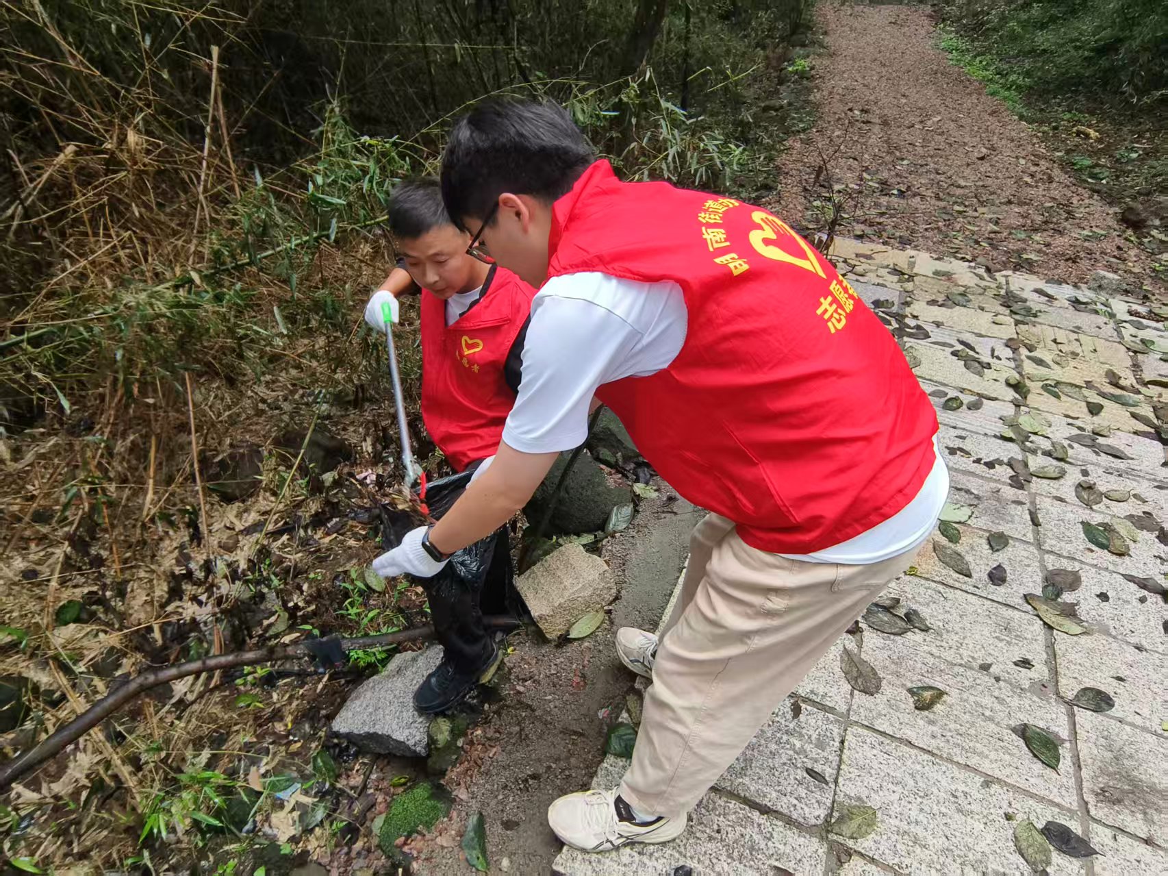 aaa85eaf377f62e39a2db69114513bf