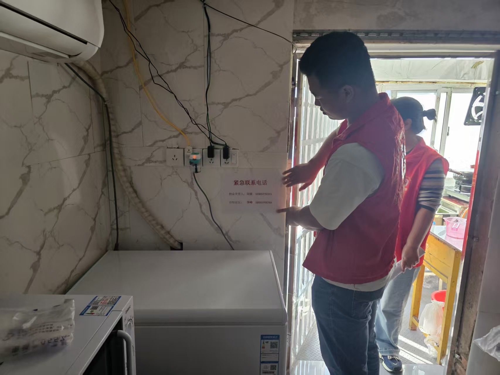 aab968fa062e42489d0c30aaaf90217f