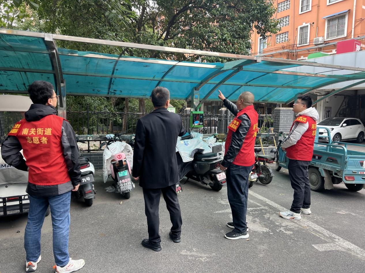 4726a7937eb877ae242e165eb6ed927d