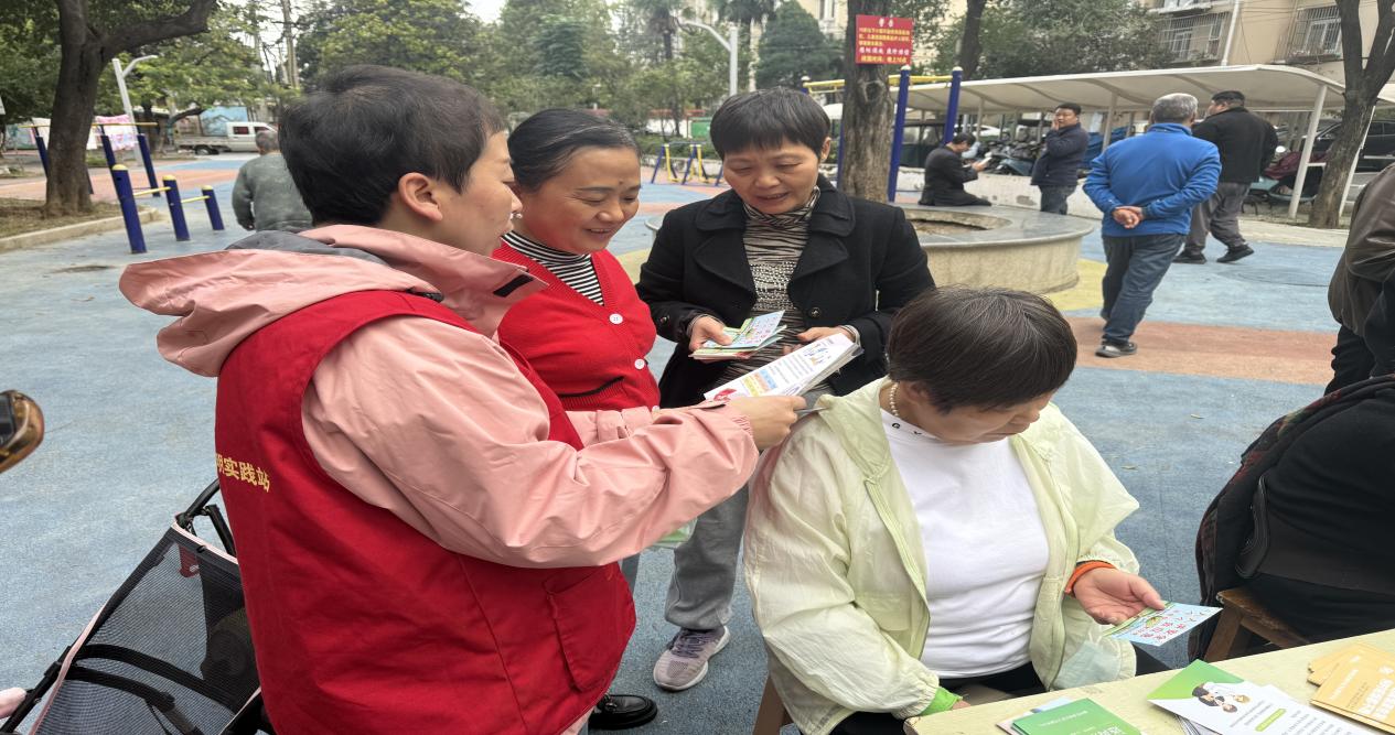 98bfc0f83d35ff3a688d9a543407c1c1