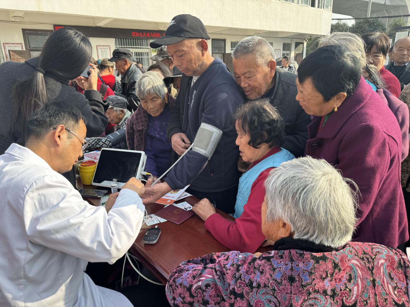 5a2160ec9a0041aa3e88d2abfc7fb1bc