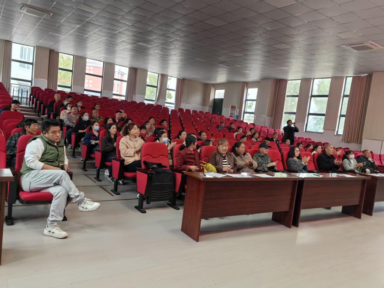 56ec3c2442256ebf3b57915c4ecbb85c