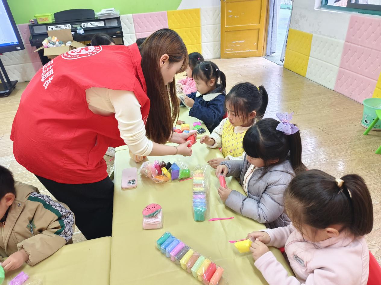 8a92450d80384f45b01f7dea94604b04