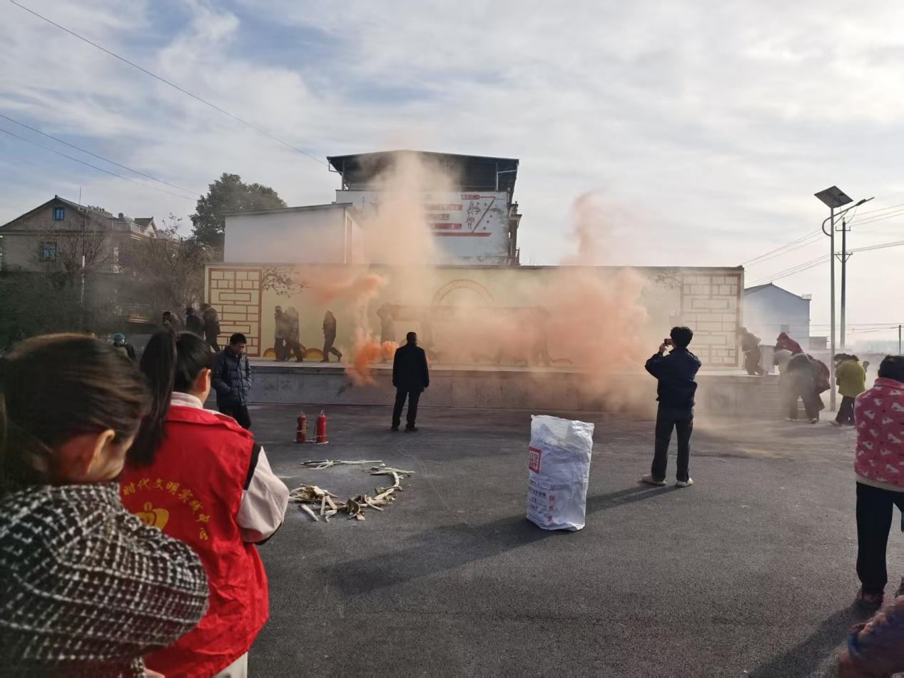 14419e58e30536f750c615383953c6ca