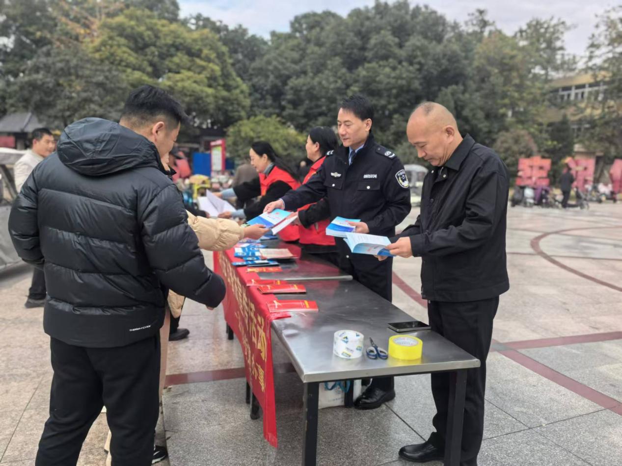 6fabc136110b41d16df2f23c8f855910