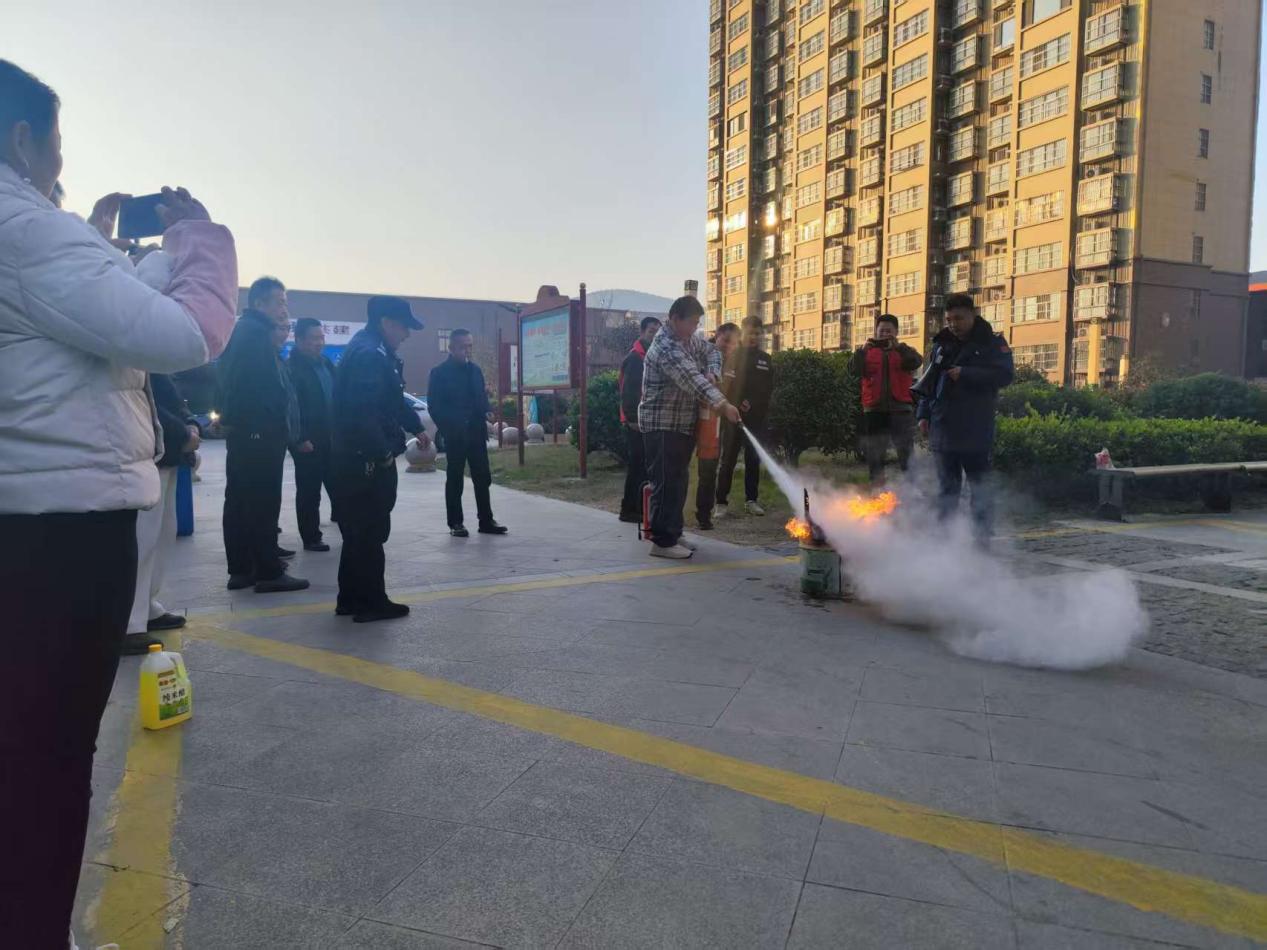 e1c4321603f6644c1f9c8060e4915eb1